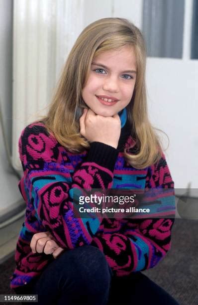 3,032 Anna Chlumsky Photos Stock Photos & High。